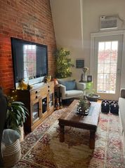 554 East 4th Street 6, Boston, MA 02127