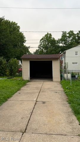 10009 Sladden Avenue, Garfield Heights, OH 44125