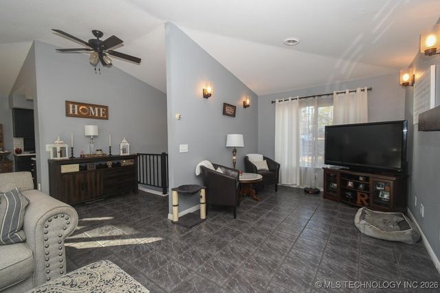 16230 Flint Ridge Drive, Kansas, OK 74347