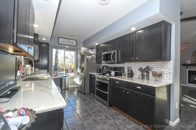 16230 Flint Ridge Drive, Kansas, OK 74347