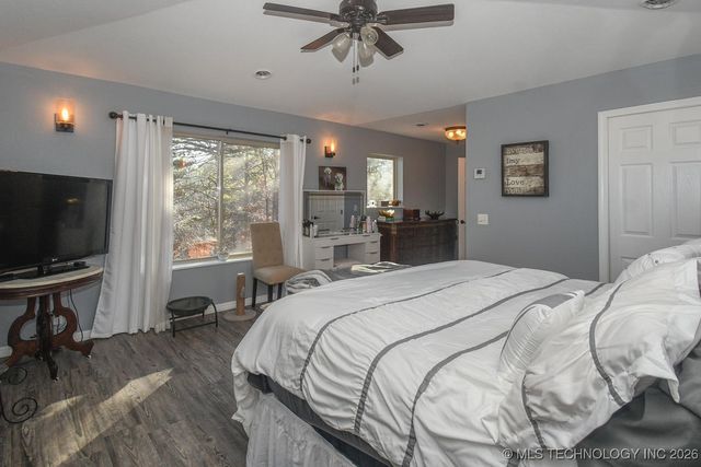 16230 Flint Ridge Drive, Kansas, OK 74347