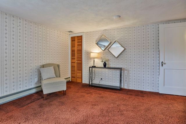 21 Preston St, Wakefield, MA 01880