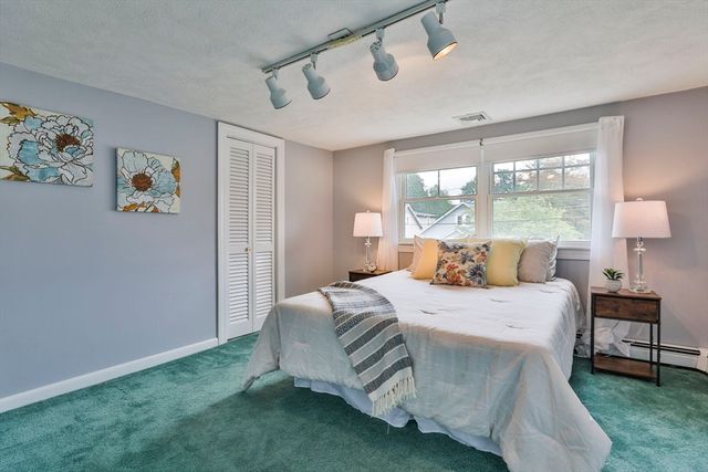 21 Preston St, Wakefield, MA 01880