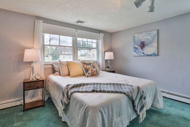 21 Preston St, Wakefield, MA 01880