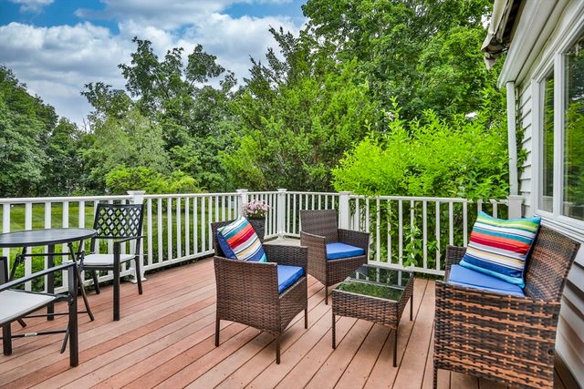 21 Preston St, Wakefield, MA 01880