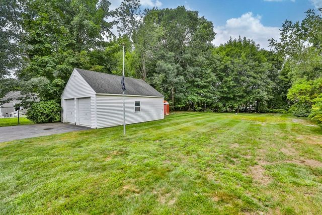21 Preston St, Wakefield, MA 01880