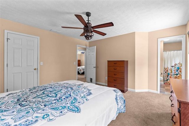 105 Hawk Ln, Carrollton, GA 30116