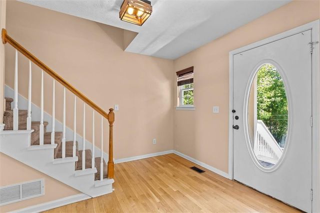105 Hawk Ln, Carrollton, GA 30116