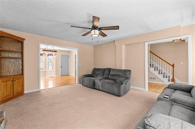 105 Hawk Ln, Carrollton, GA 30116