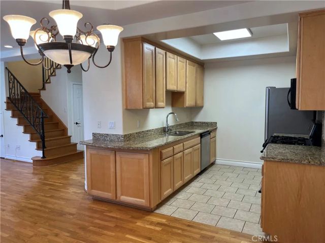 10623 Moorpark Street 1, Toluca Lake, CA 91602