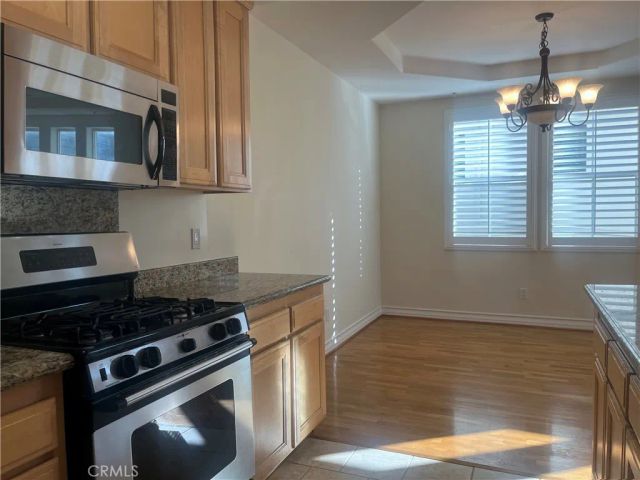 10623 Moorpark Street 1, Toluca Lake, CA 91602