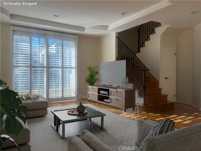 10623 Moorpark Street 1, Toluca Lake, CA 91602
