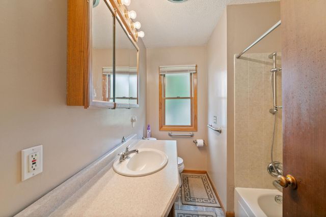 6526 90th Street S, Cottage Grove, MN 55016