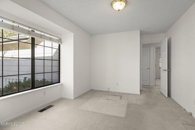 5466 Santa Rosa Avenue, Sparks, NV 89436