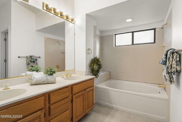 5466 Santa Rosa Avenue, Sparks, NV 89436