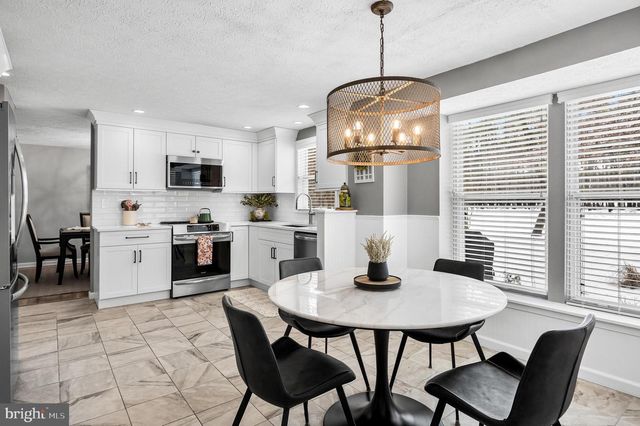 39 LADY DIANA CIR, Marlton, NJ 08053