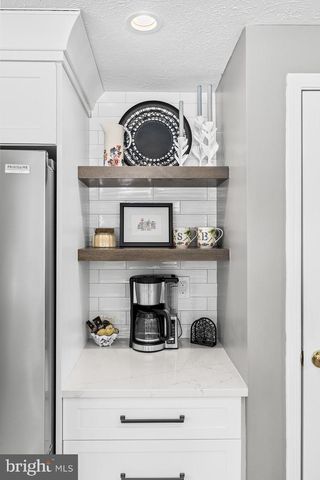 39 LADY DIANA CIR, Marlton, NJ 08053