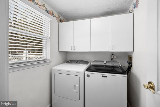 39 LADY DIANA CIR, Marlton, NJ 08053