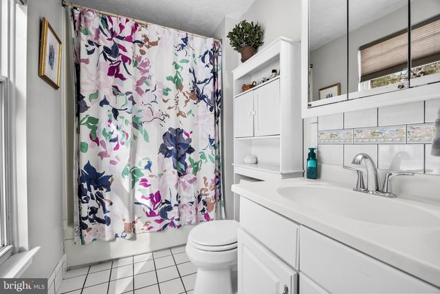 39 LADY DIANA CIR, Marlton, NJ 08053