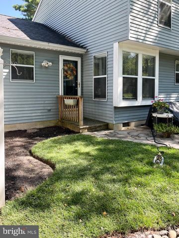 39 LADY DIANA CIR, Marlton, NJ 08053