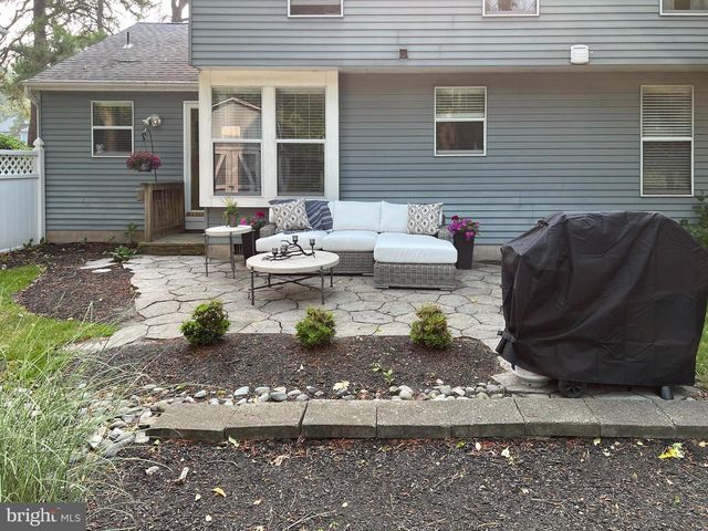 39 LADY DIANA CIR, Marlton, NJ 08053