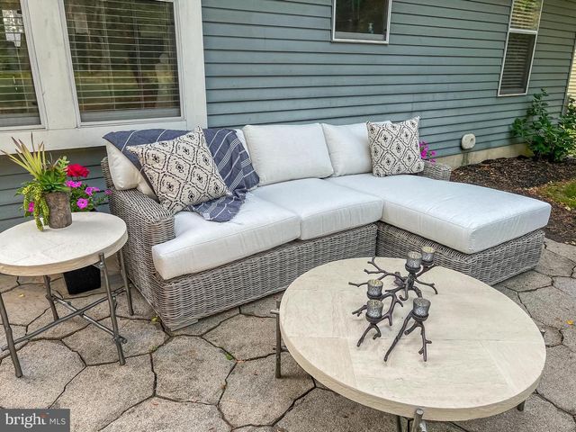 39 LADY DIANA CIR, Marlton, NJ 08053