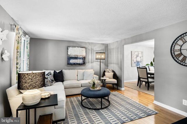 39 LADY DIANA CIR, Marlton, NJ 08053