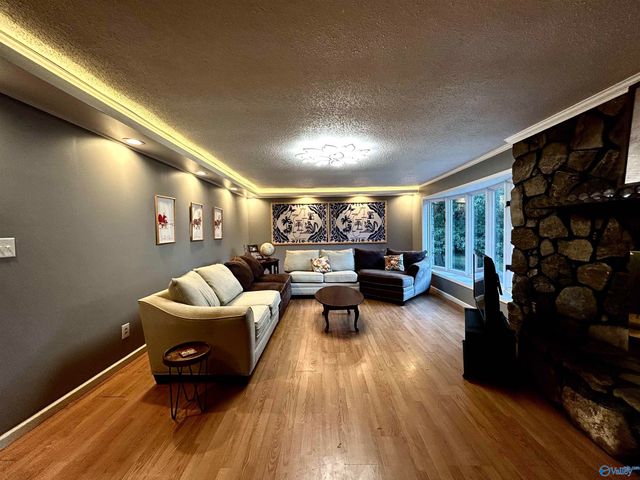 630 Carolyn Court, Gadsden, AL 35901