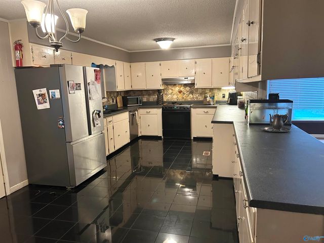 630 Carolyn Court, Gadsden, AL 35901