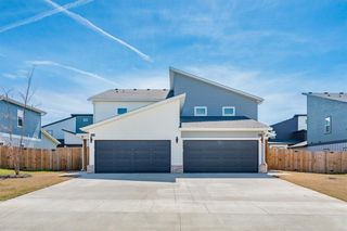 1603 Casuarina Unit 1 & 2 Drive, Bentonville, AR 72713