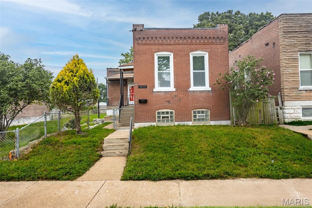 7615 Vermont Avenue, St Louis, MO 63111