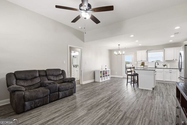 121 Rambo Way, Perry, GA 31069