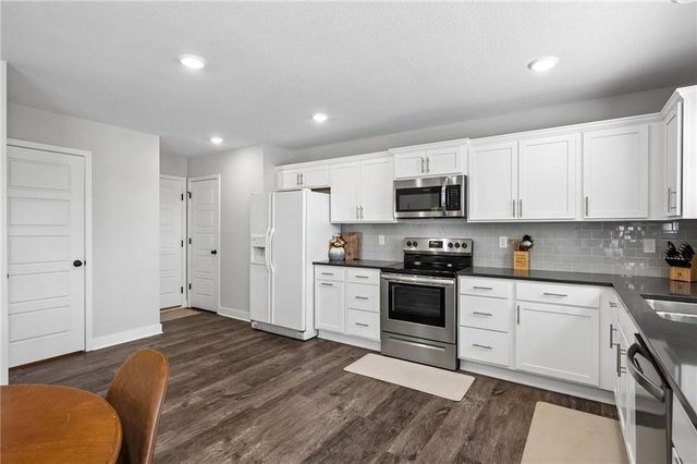 5232 N Cambridge Avenue, Kansas City, MO 64119