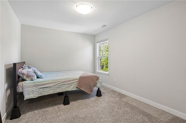 5232 N Cambridge Avenue, Kansas City, MO 64119