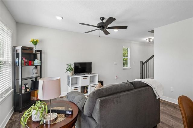 5232 N Cambridge Avenue, Kansas City, MO 64119