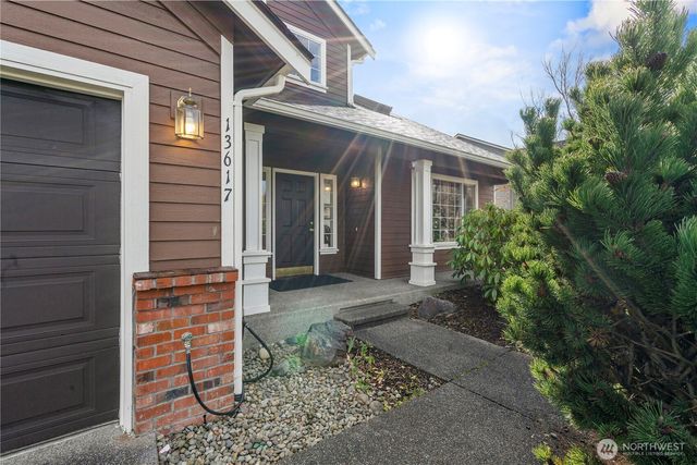 13617 68th Avenue Ct E, Puyallup, WA 98373