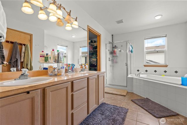 13617 68th Avenue Ct E, Puyallup, WA 98373