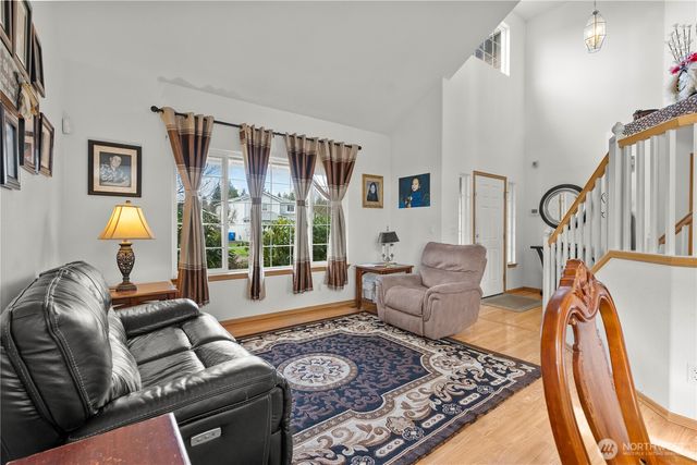 13617 68th Avenue Ct E, Puyallup, WA 98373