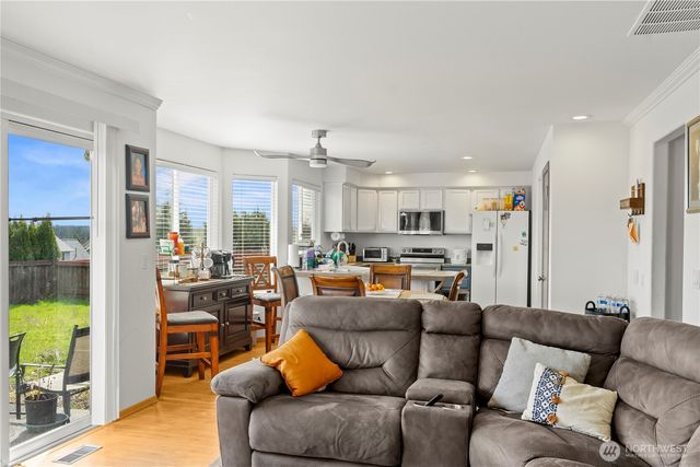 13617 68th Avenue Ct E, Puyallup, WA 98373