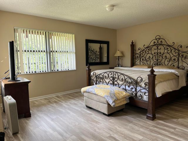 13 Uno Lago Drive, Juno Beach, FL 33408