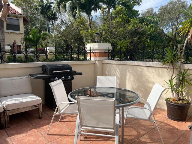 13 Uno Lago Drive, Juno Beach, FL 33408