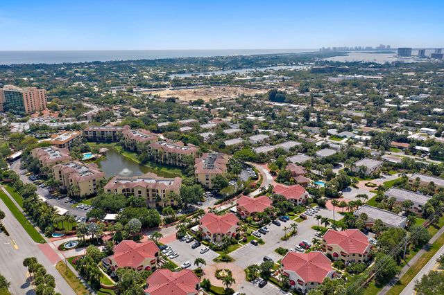 13 Uno Lago Drive, Juno Beach, FL 33408