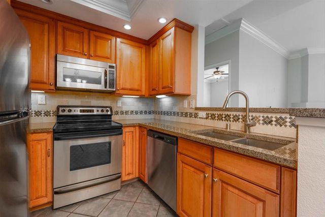 2020 Camino De La Reina 2308, San Diego, CA 92108
