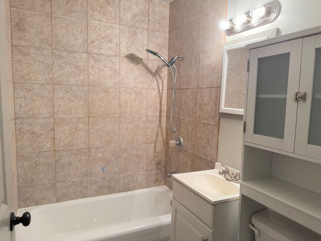 30 Gilbert Terrace, Machesney Park, IL 61115