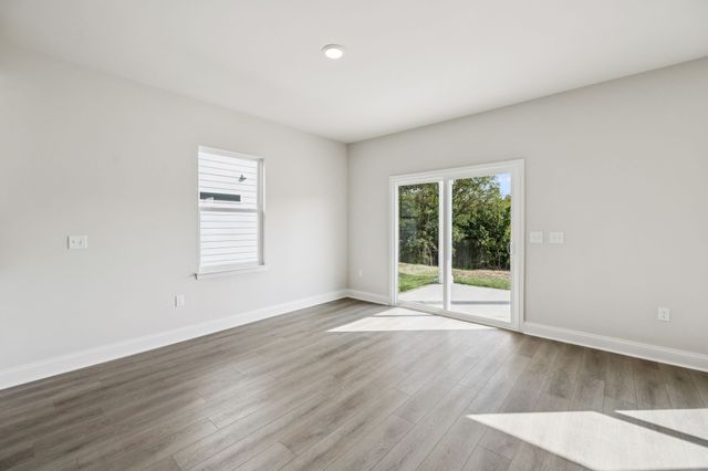 118 Dahlia Dr, La Vergne, TN 37086