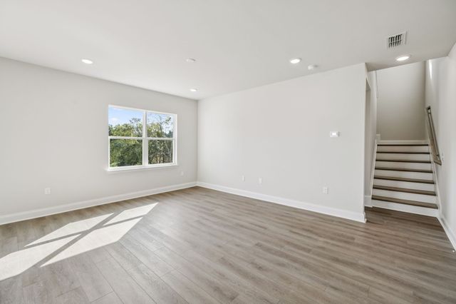 118 Dahlia Dr, La Vergne, TN 37086