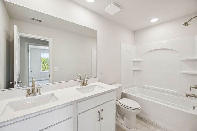 118 Dahlia Dr, La Vergne, TN 37086