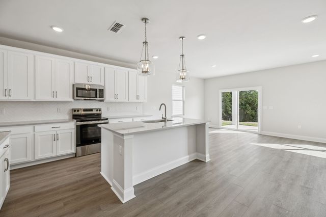 118 Dahlia Dr, La Vergne, TN 37086