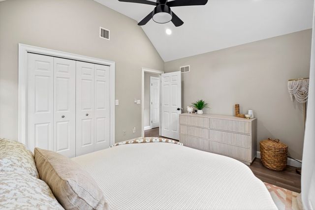 102 Cairn Ridge Rd, Falmouth, MA 02536