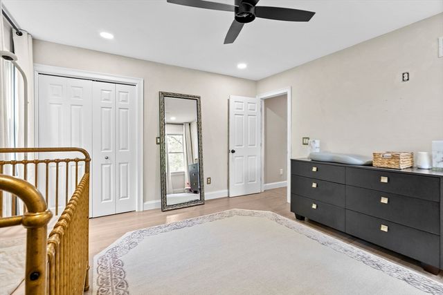 102 Cairn Ridge Rd, Falmouth, MA 02536